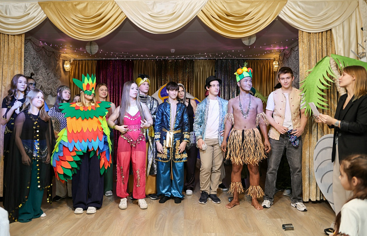 Аладдин. Спектакль 8 класса