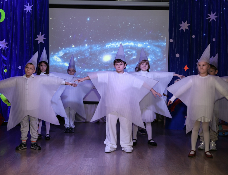 Рождественний полёт со спектаклем «Christmas in Space»  - 2025