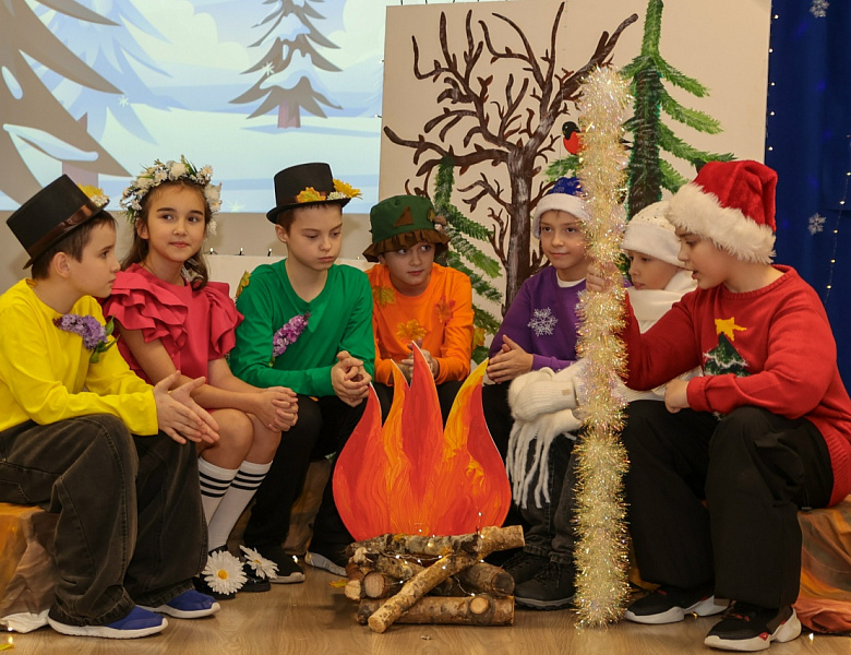 Не 12 месяцев. Спектакль 4а класса