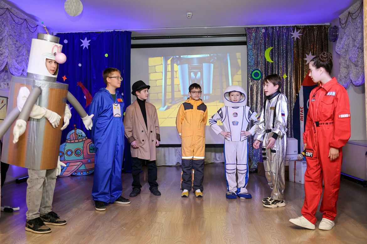 Тайна третьей планеты. Спектакль 5а класса