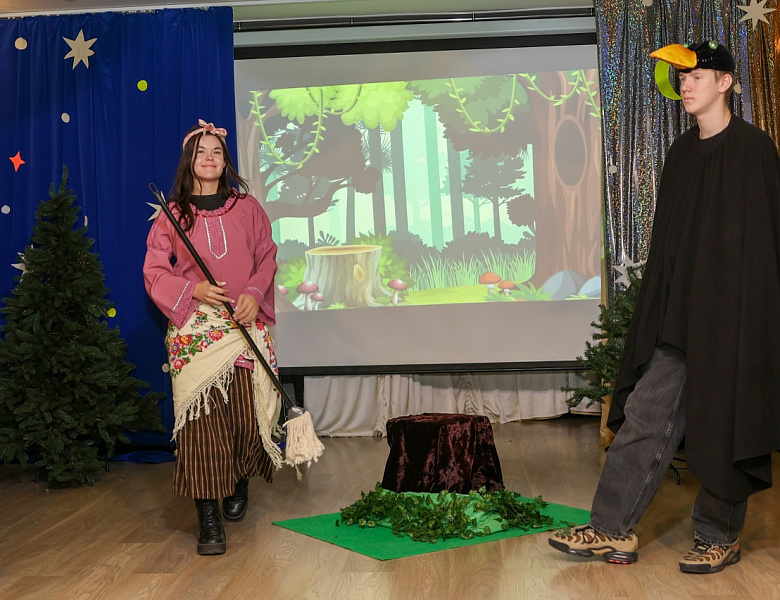 Приключения домовенка Кузи. Спектакль 10 класса