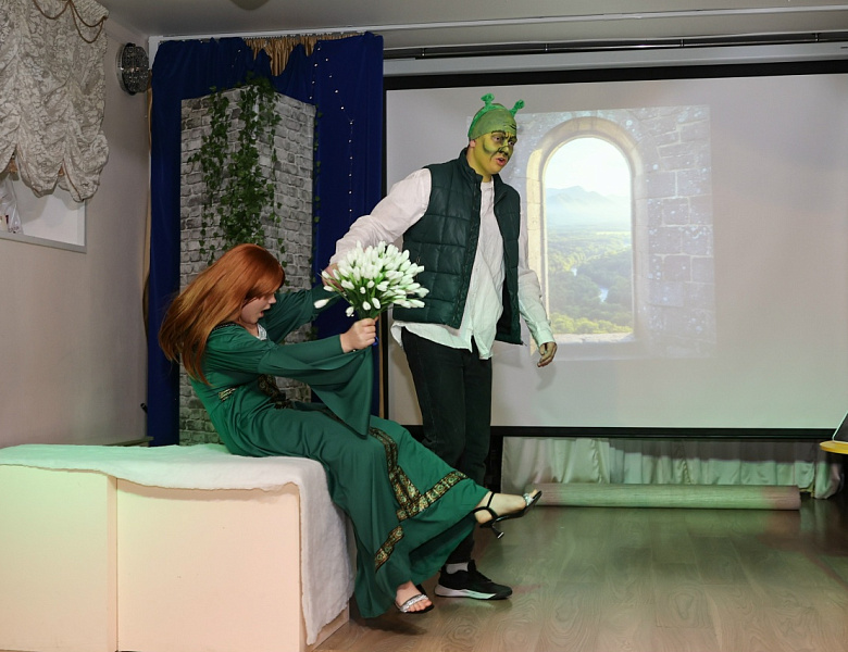 Шрек. Спектакль 9 класса