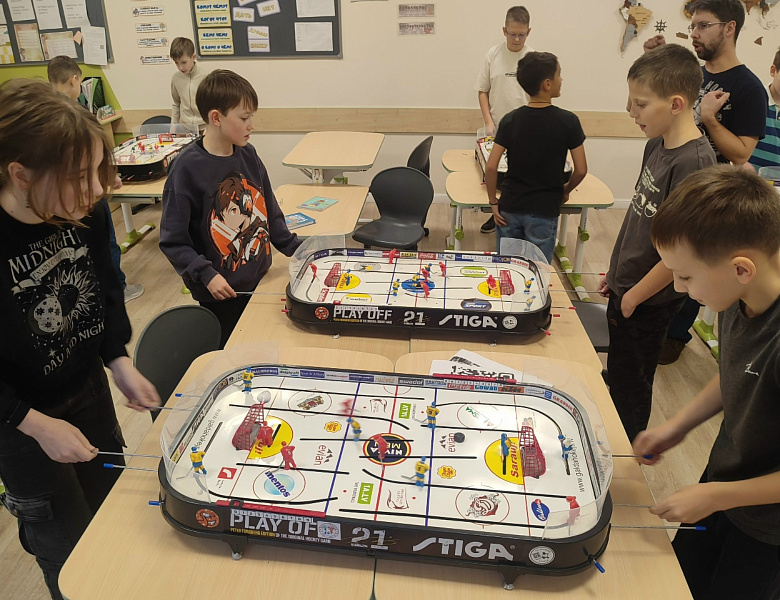 Турнир по настольному хоккею