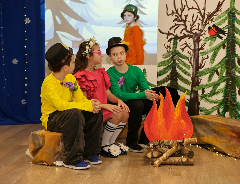 Не 12 месяцев. Спектакль 4а класса