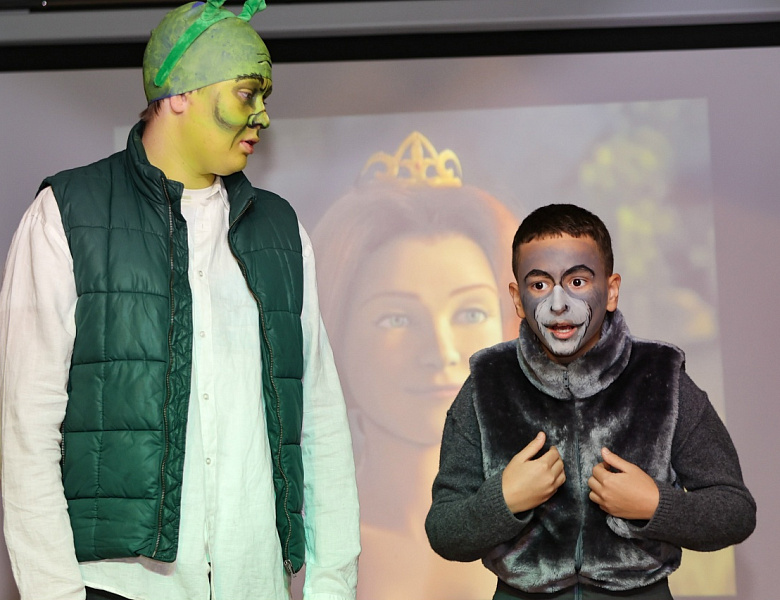 Шрек. Спектакль 9 класса